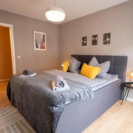 Two - Netflix, 5 Personen