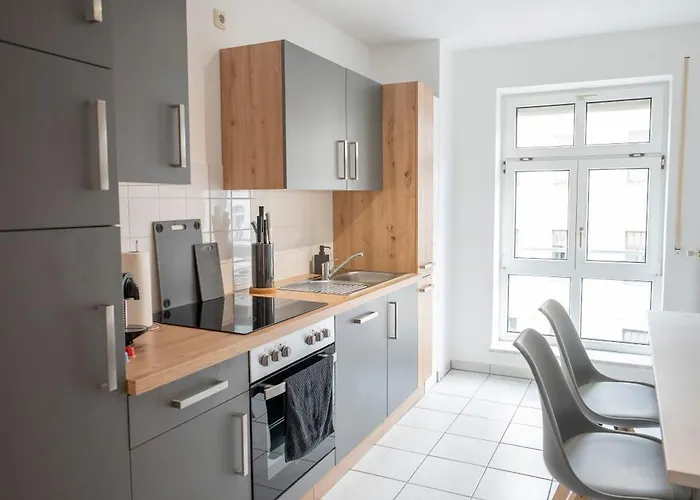 Two - Netflix, 5 Personen Appartement Chemnitz