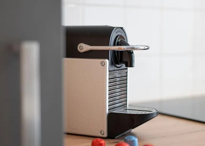 Two - Netflix, 5 Personen Chemnitz