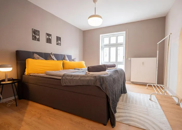 Two - Netflix, 5 Personen Chemnitz